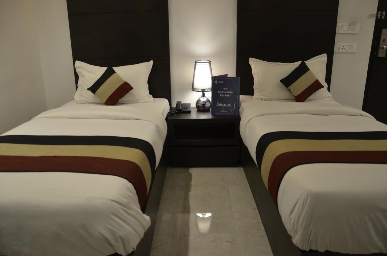 Oyo 1358 Hotel Crossroad Lucknow Esterno foto