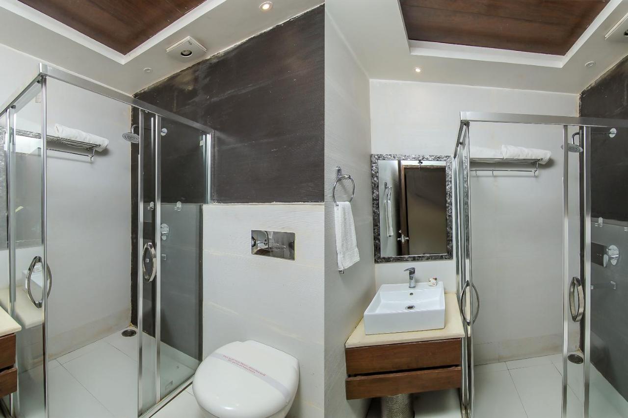 Oyo 1358 Hotel Crossroad Lucknow Esterno foto